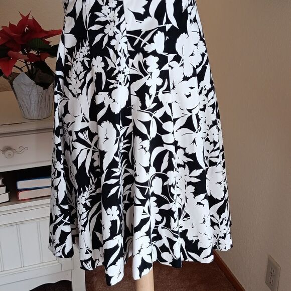 R & M Richards Black and White Dress - Picture 7 of 12